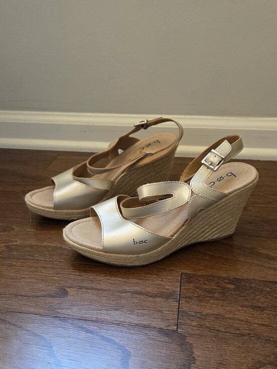 b.o.c. Shoes - BOC Born Concept Gold Champagne Strappy Espadrille Wedge Sandal Size 8